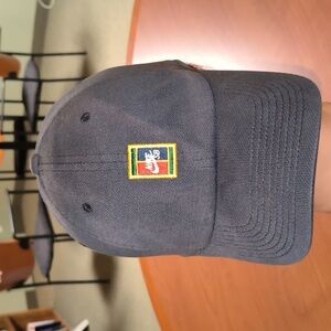 Nike Heritage 86 Court Logo Tennis Embroiderd Letters Strapback Hat Cap